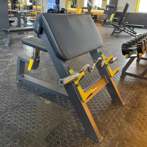 Скамья для бицепса с сиденьем. Скамья Скотта DHZ (Seated Preacher Curl) A-3044